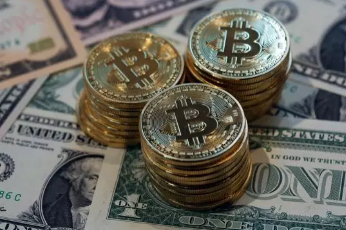 Bitcoin grimpe à 70 613,70 $, reflétant la dynamique du marché