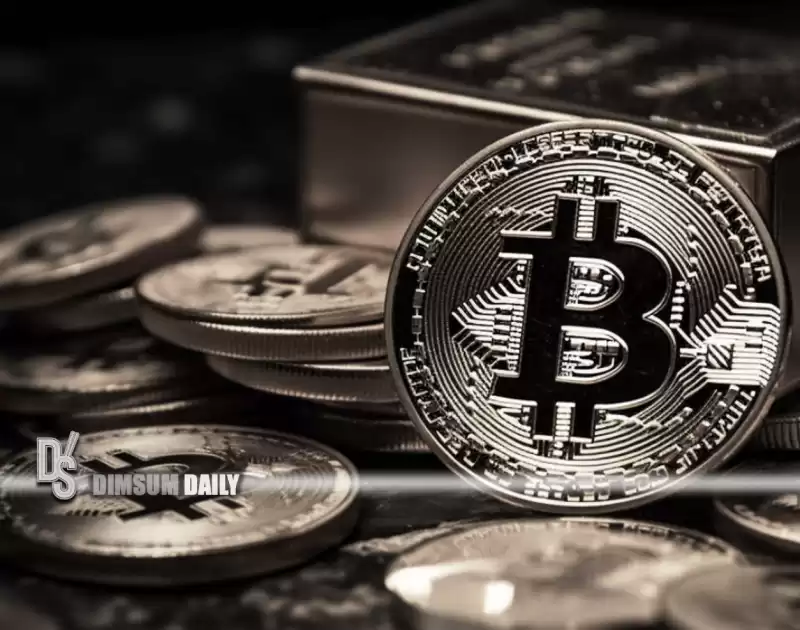 Bitcoin kämpft darum, die Leistung von Gold im Jahr 2025 zu erreichen, da die geopolitischen Spannungen die Investoren zu traditionellen sicheren Vermögenswerten führen Bitcoin kämpft darum, die Leistung von Gold im Jahr 2025 zu erreichen, da die geopolitischen Spannungen die Investoren zu traditionellen sicheren Vermögenswerten führen