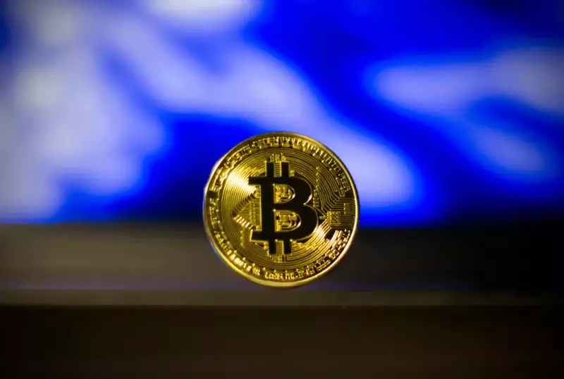 クリティカルクロスロードでのビットコイン価格：アナリストが明らかにするもの