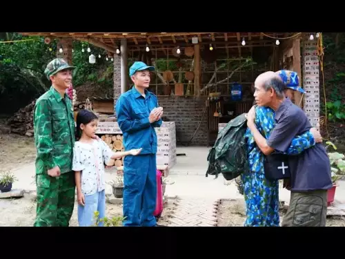 田先生与女儿失散多年重逢，老兵感动落泪